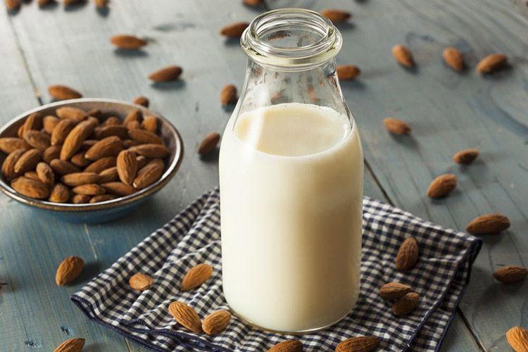 How-to-froth-almond-milk1 how to froth almond milk