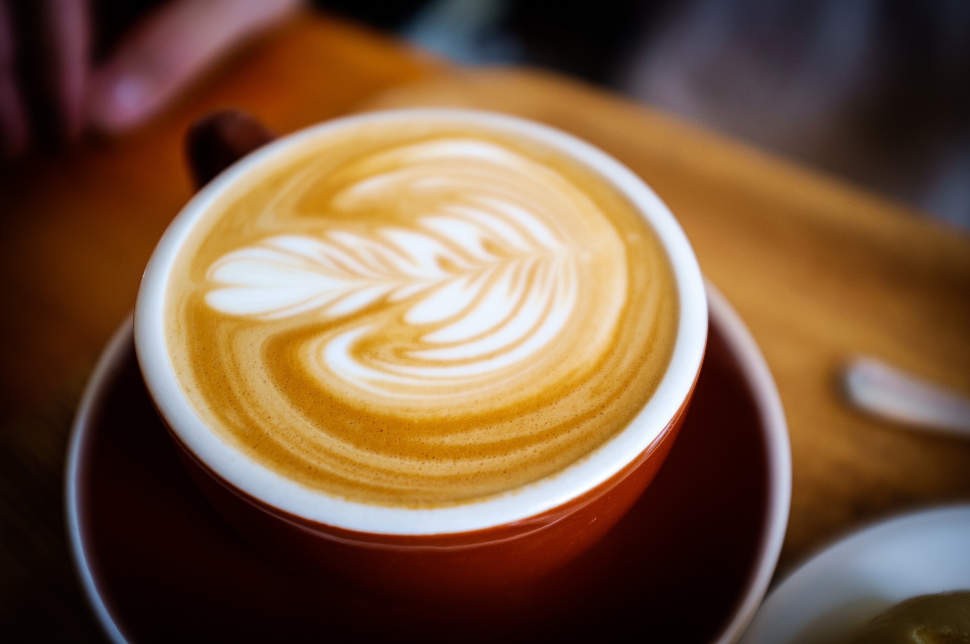 beverage-1853905_1920 how to froth milk