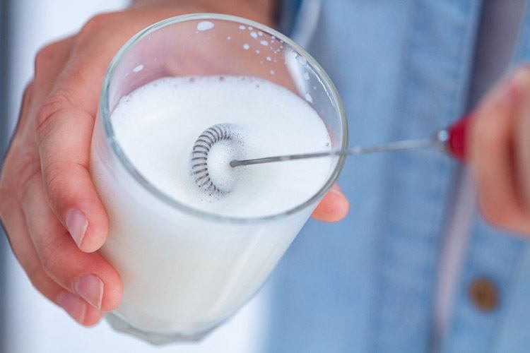 how-to-froth-almond-milk-hand-frother how to froth almond milk