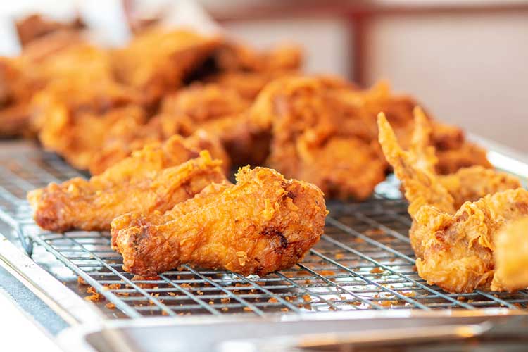 how to keep fried chicken crispy